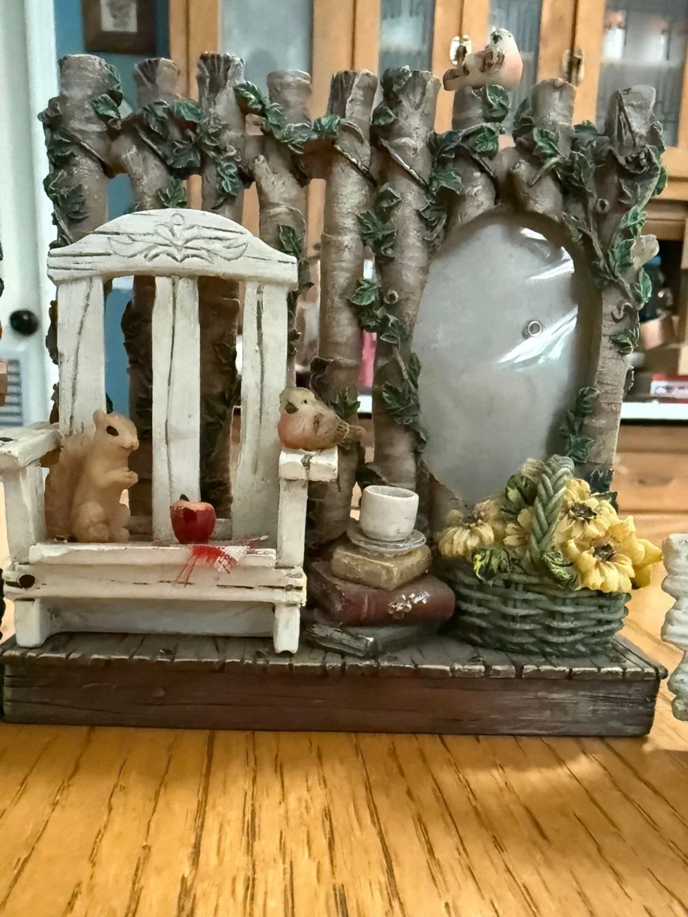 Vintage 3D Resin Garden Teddy Bear Picture Frame Lot
